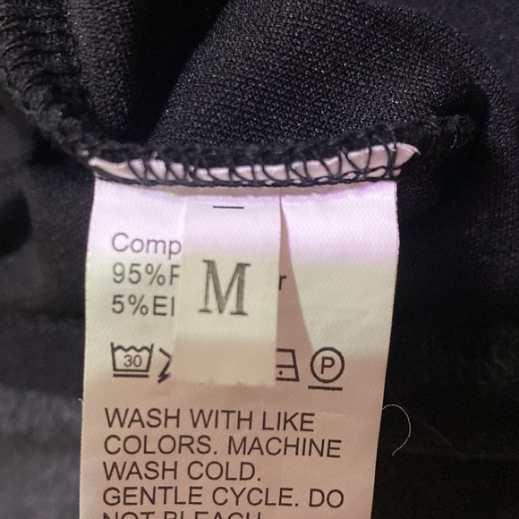 Woman’s black tank top - Picture 3 of 5